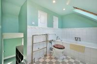 En Suite Bathroom