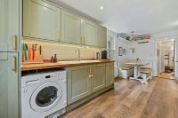 Kitchen Diner.