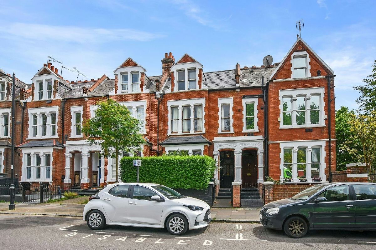 Harberton Road  Whitehall Park N19 3JR, London - £475,000